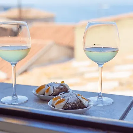 Rocksea Attic Floor * Cefalù