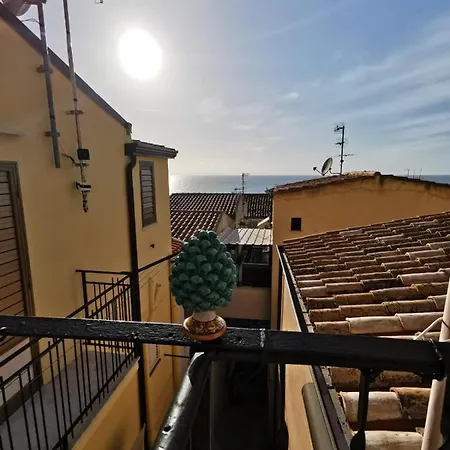 Rocksea Attic Floor Cefalù