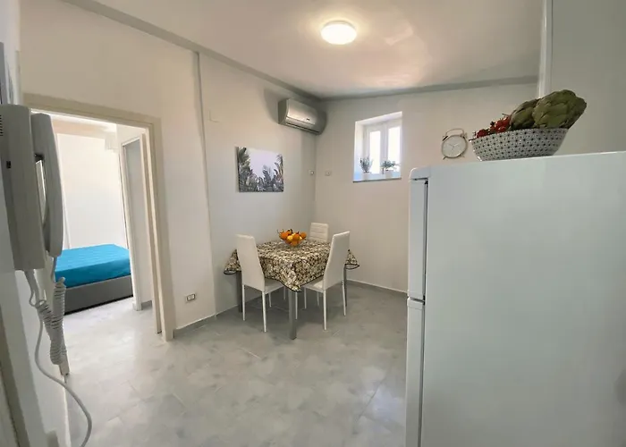 Rocksea Attic Floor צ'פאלו